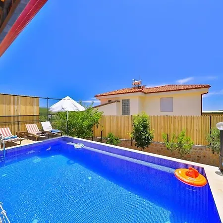 Comfy Ipek With Pool 카스
